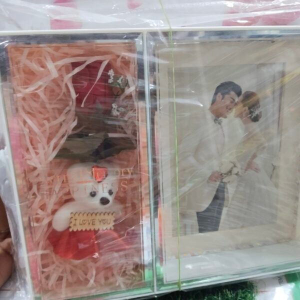 Couple s photo frame